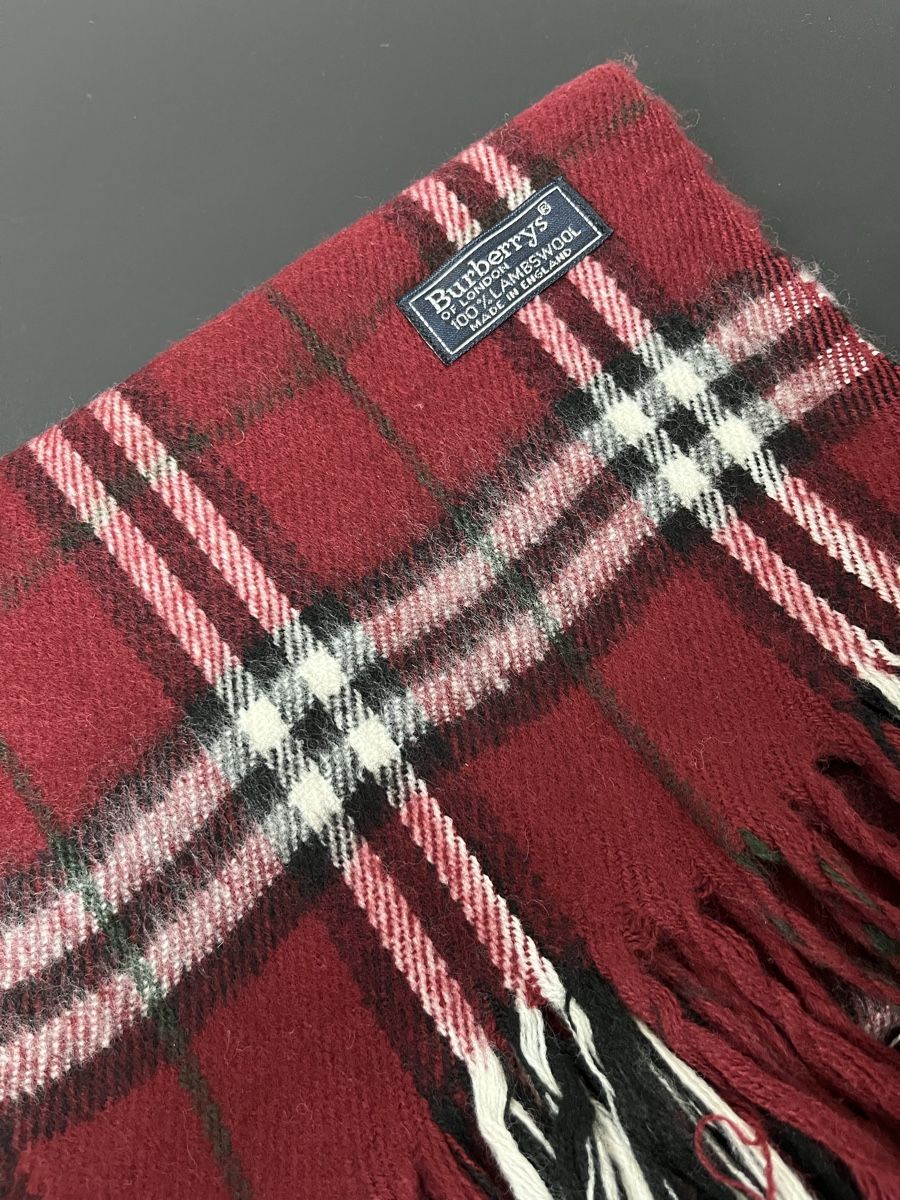 Burberry Foulard & Sciarpe: Écharpe Burberry authentique vintage rouge – Nuovo (secondo la descrizione) da Les Avanchets venduto da lunedeneige.shop 1