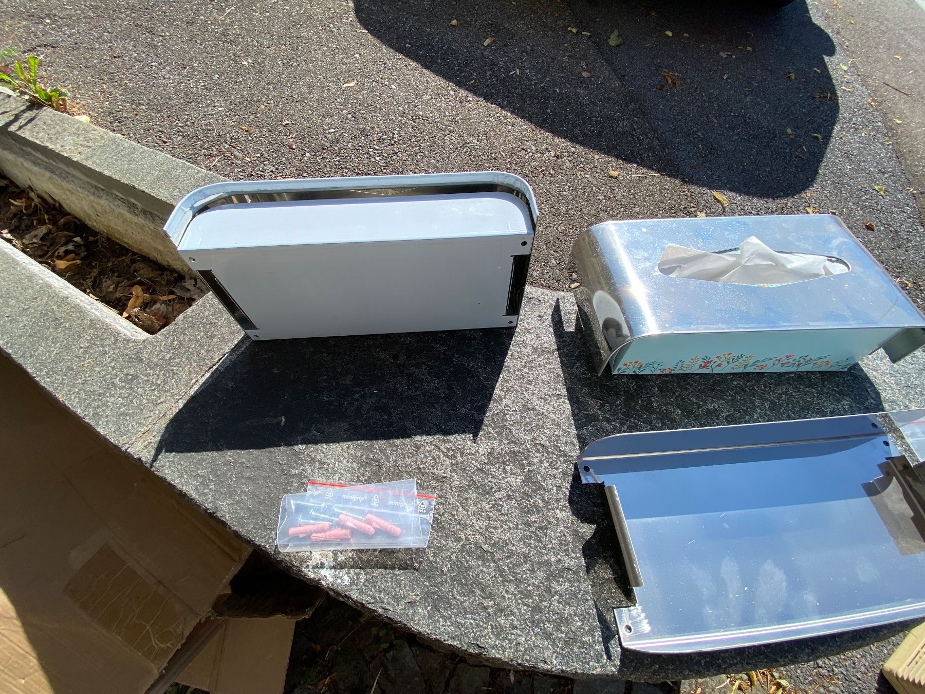 Casse di trasporto: Tissue box holders stainless steel with screws – Nuovo e nell'imballaggio originale da Amden venduto da dubaibaba 2
