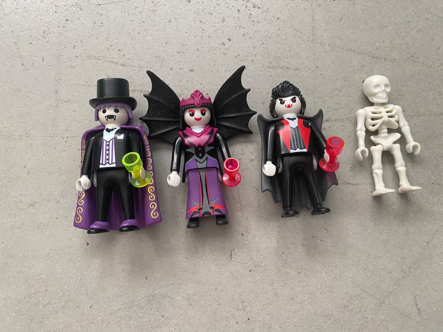 Playmobil Spielzeuge: Playmobil - Vampire Halloween - 4772 5239 – Gebraucht aus Zürich von