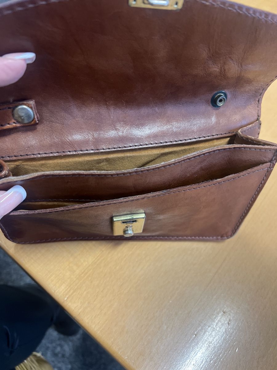 Taschen: Elegante braune Lederhandtasche – Gebraucht aus Rorschach von TrendyDeals 4