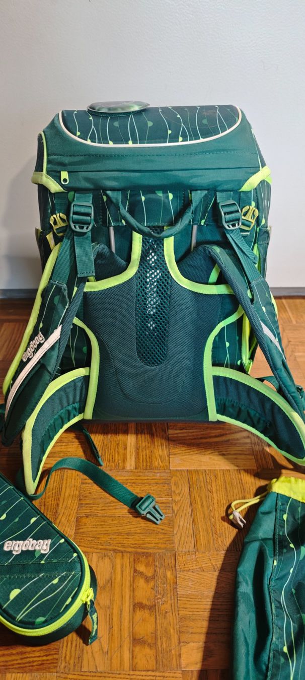 Ergobag Kindertaschen: Ergobag Schulthek Set mit Sportbeutel & Etui – Gebraucht aus Gams von MissTraveller 2