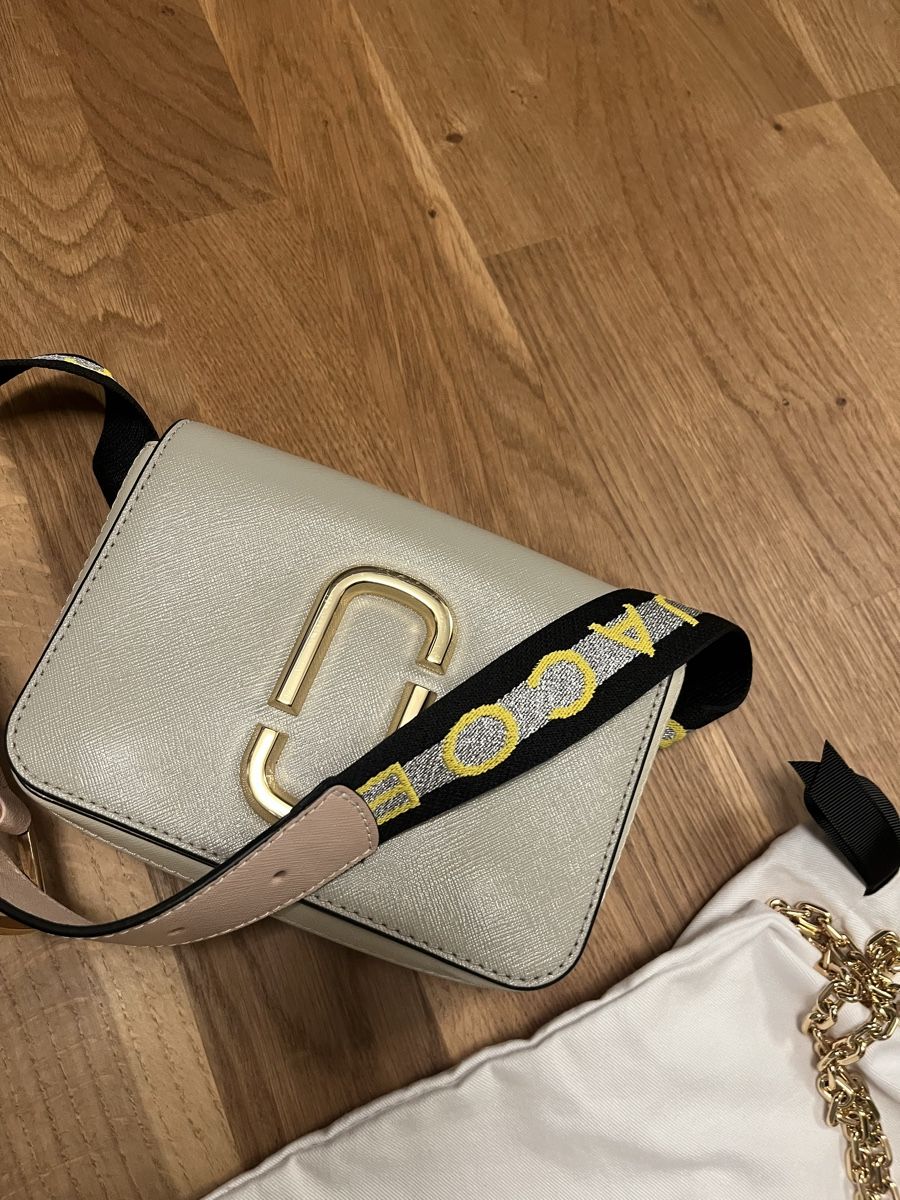 Marc Jacobs Borse da donna: Marc Jacobs Bauch-/Umhängetasche – Usato da Hünibach venduto da ChristaMaria 1
