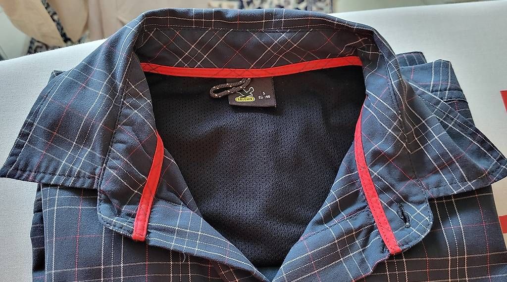 Camicie: Salewa Wanderhemd – Usato da Zizers venduto da Roosi1 1