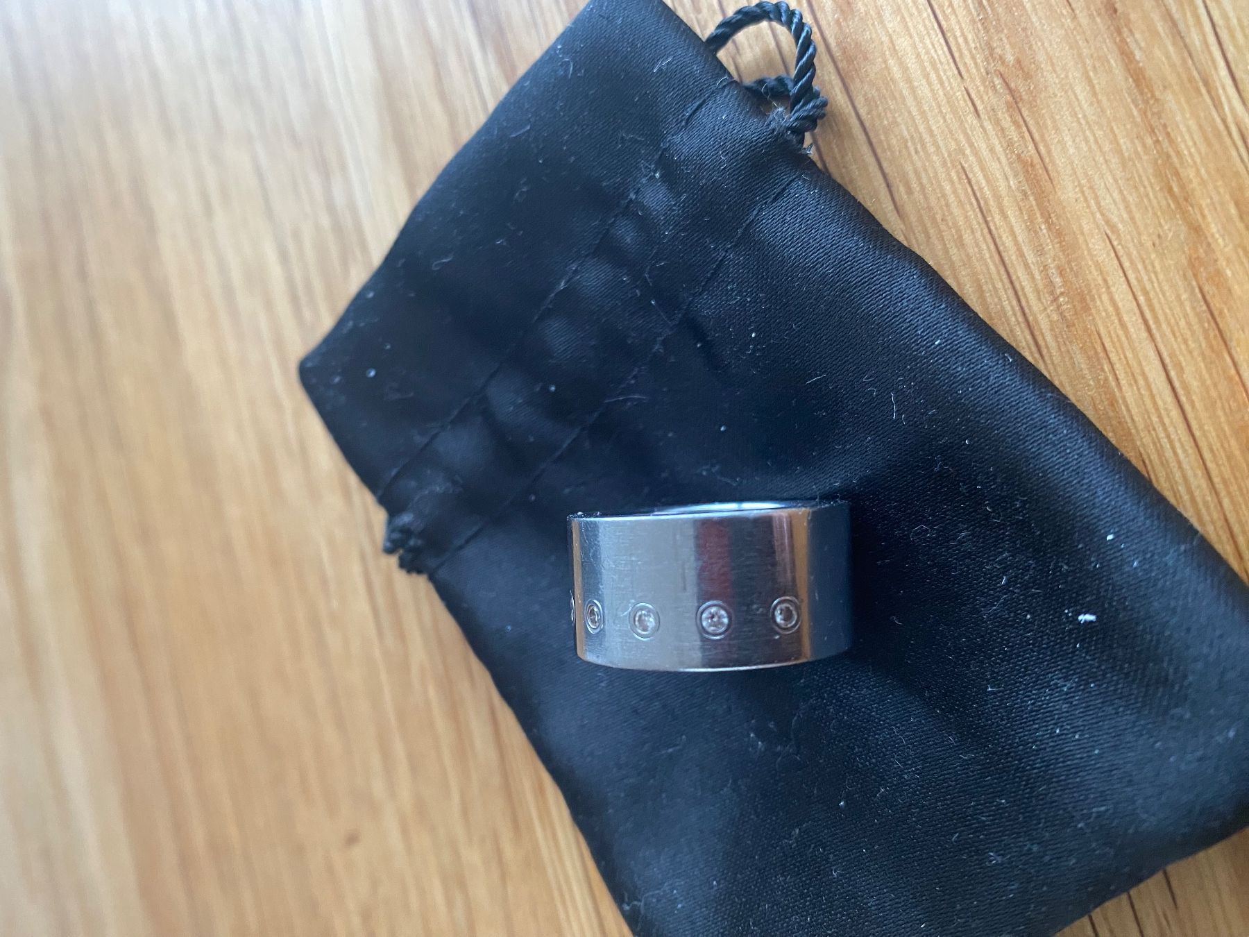 Anelli: Trendiger Ring aus Edelstahl mit Zirkonia – Usato da Luzern venduto da breil5 1