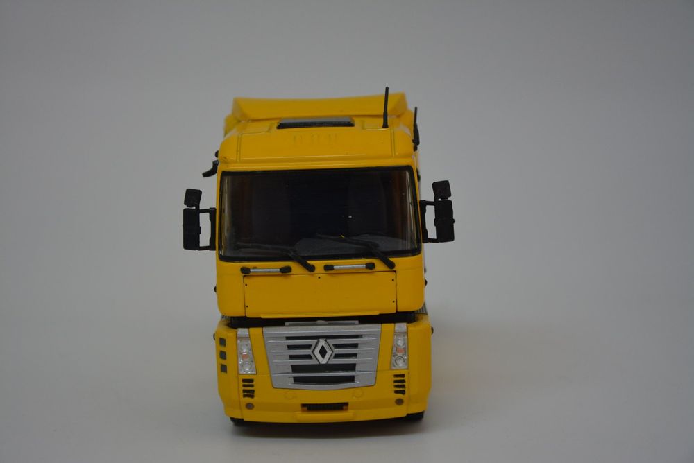 Camion Miniature Renault Magnum AE 500 1990 - Échelle 1:43 - Marque Salvat, Ixo - Neuf Sous Blister