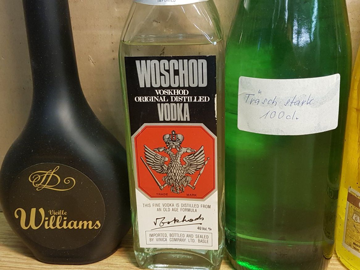 Bevande alcoliche: 12 Fl. Versch. Destillate. #1933 – Nuovo (secondo la descrizione) da Schöftland venduto da Topdeal4 2
