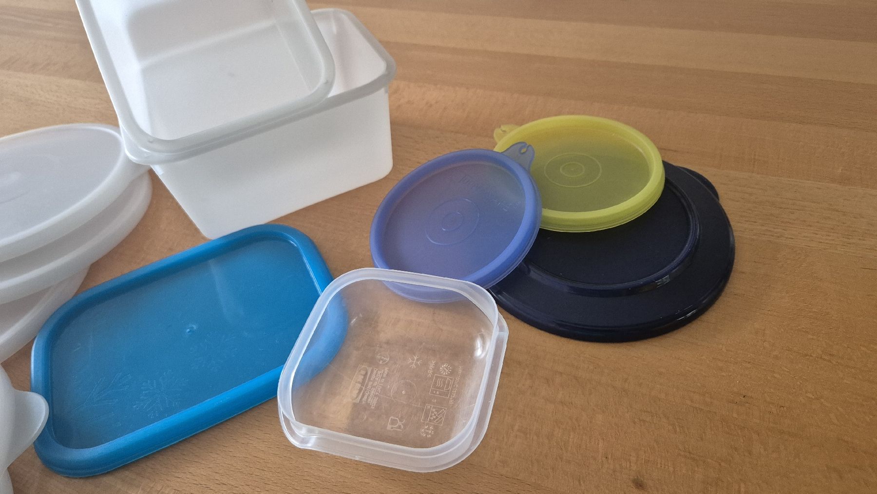 Tupperware Contenitori & Simili: Tupperware diverse Deckel  – Usato da Wangen SZ venduto da Dnepr2 2