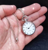 NEUE Umhängeuhr Taschenuhr silbrig mit weiss