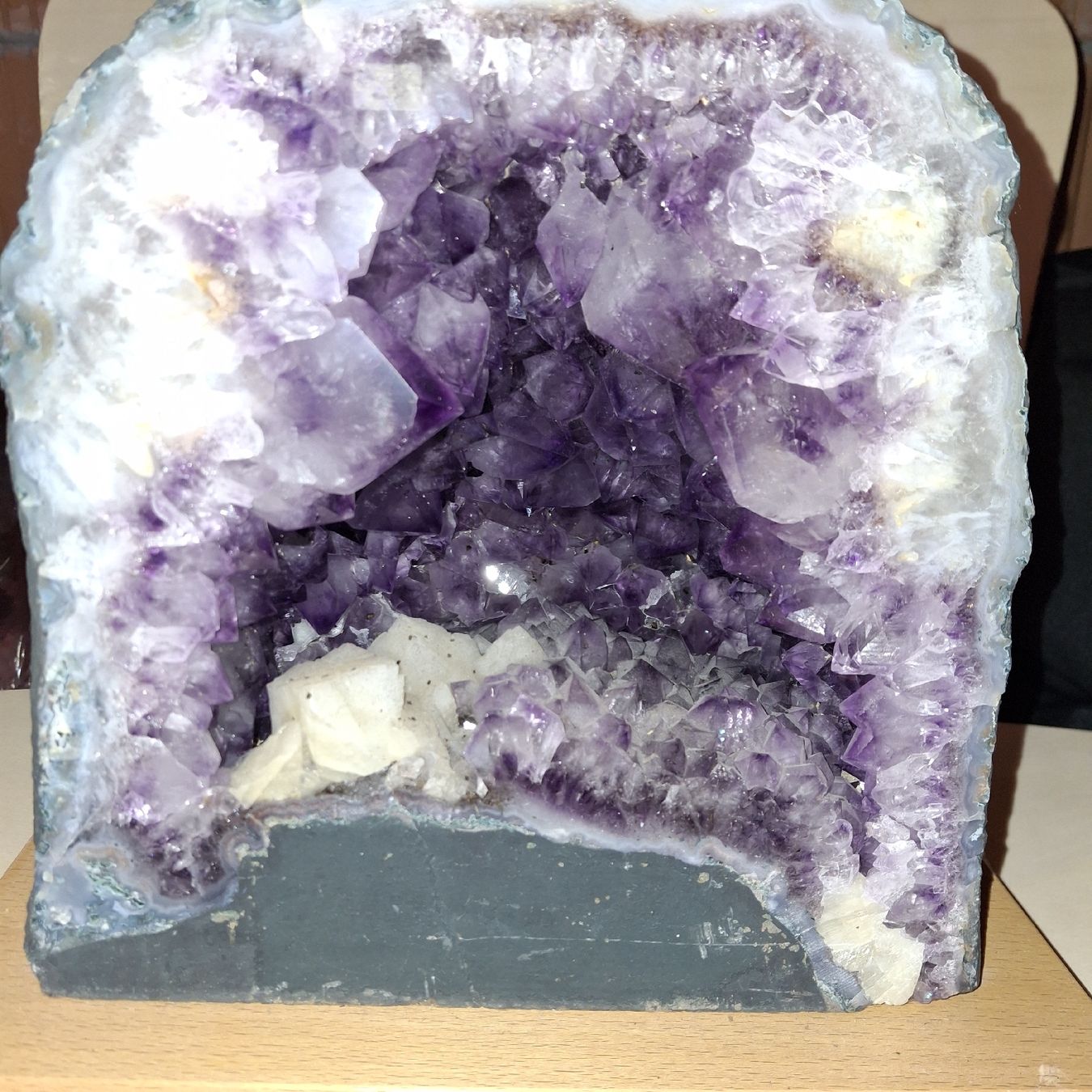 Minerali & Pietre curative: Kristall / Amethystdruse – Usato da Toffen venduto da Seppi80 1