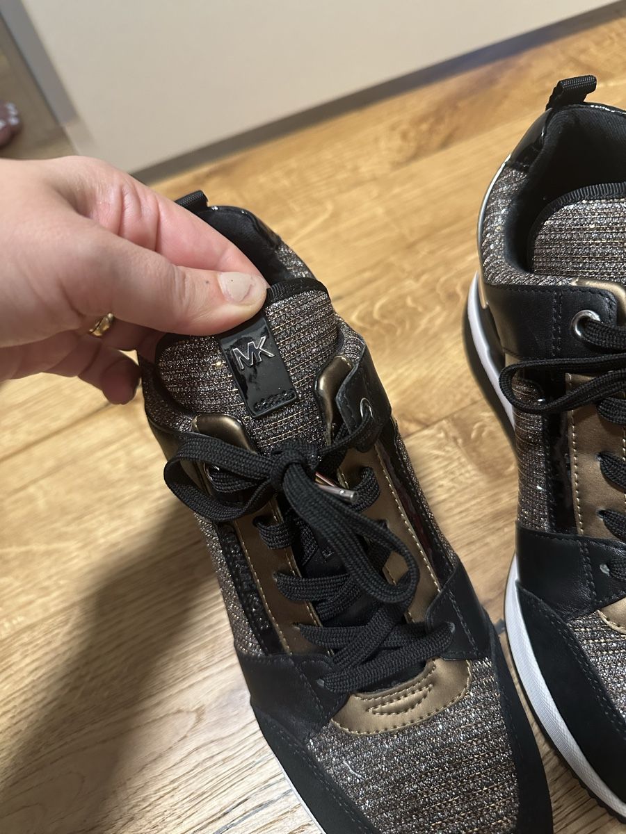 Michael Kors Scarpe da donna: Michael Kors Sneaker – Usato da Turbenthal venduto da arb_g87g 1
