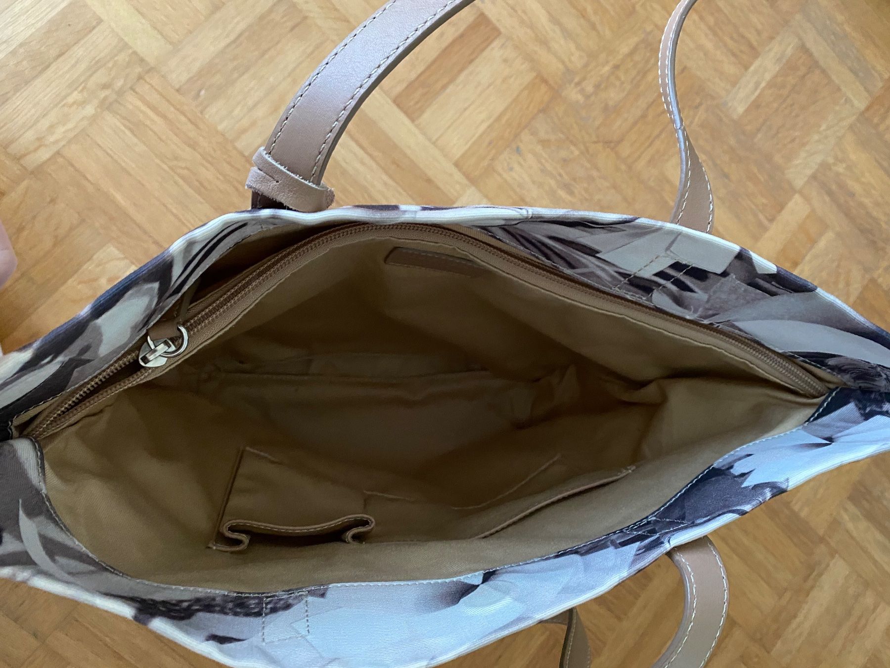 Escada Borse da donna: NEUE Original Escada Handtasche – Nuovo (secondo la descrizione) da Siebnen venduto da mel_b_789 1