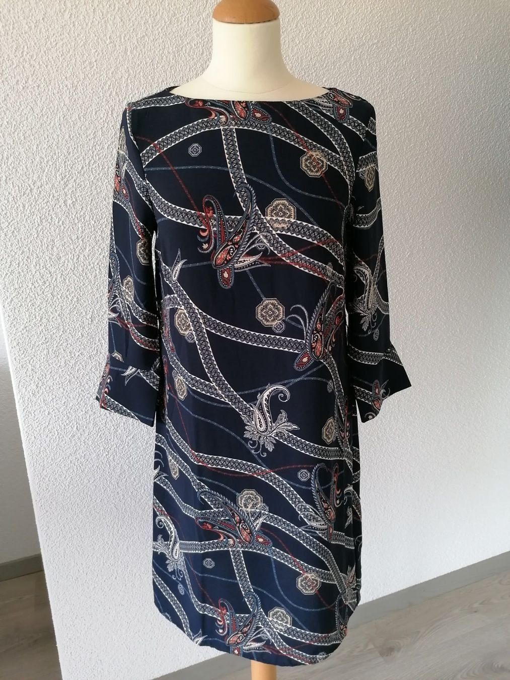 H&M Kleider: Kleid, Paisley Muster, Gr. 34, neuwertig – Neu (gemäss Beschreibung) aus Emmen von Tigerlady 5