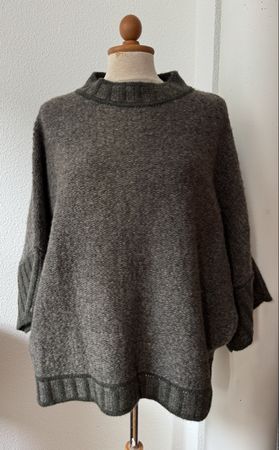 Pull Ozai N Ku, Taille S, vert olive, AW2026-27, neuf