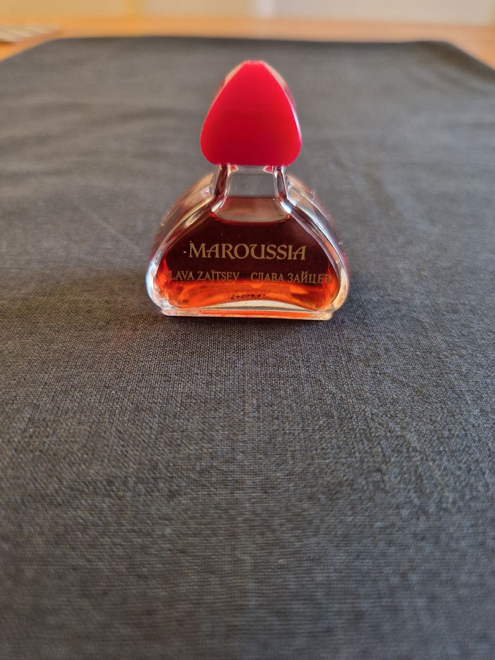 Profumi & Eau de Toilette: Miniatur Parfum Maroussia – Nuovo (secondo la descrizione) da Fislisbach venduto da mka_km8f