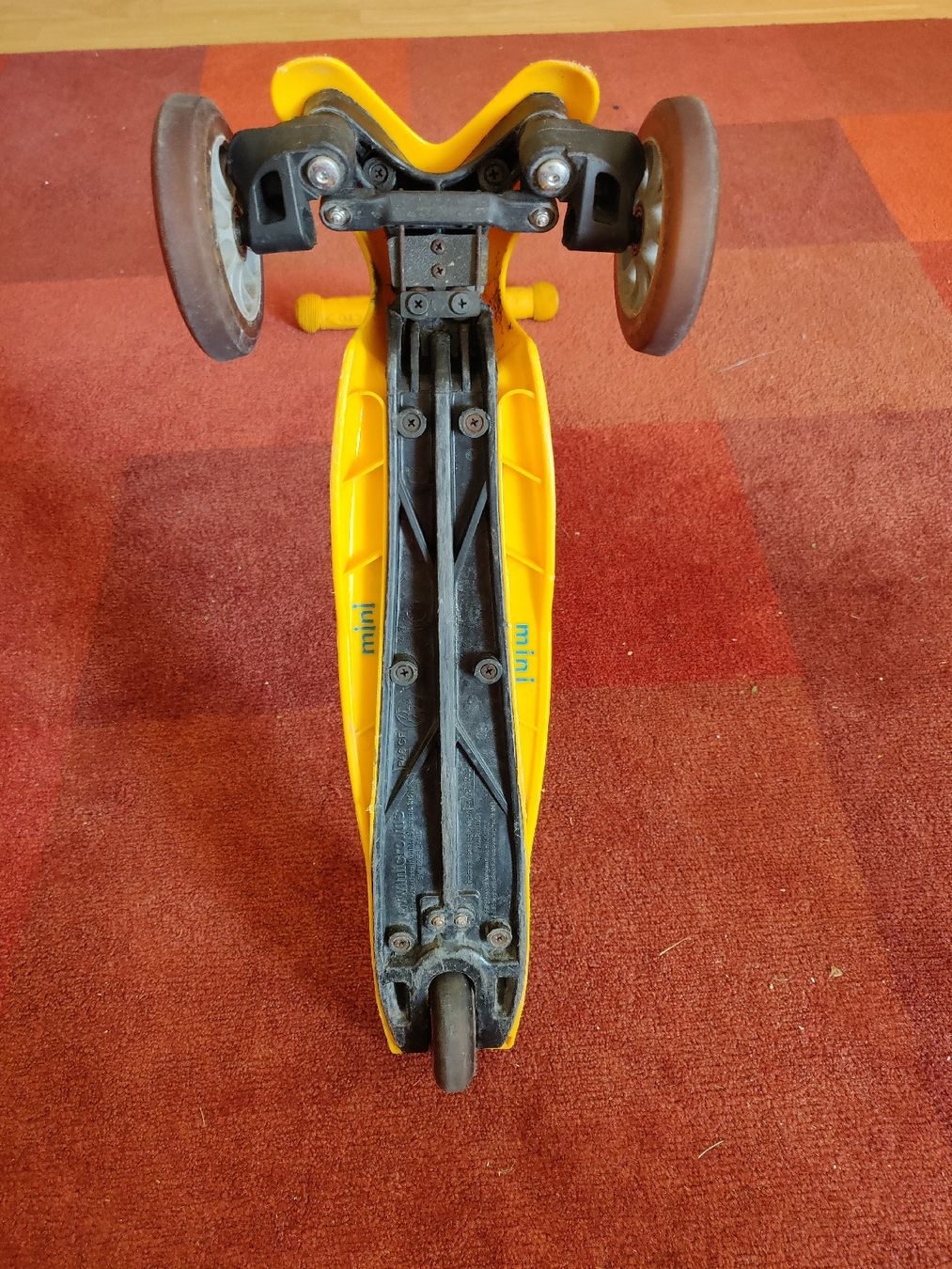 Micro Fahrzeuge für Kinder: Kinderroller Micro Mini gelb guter Zustand – Gebraucht aus Baden von vongillus 5