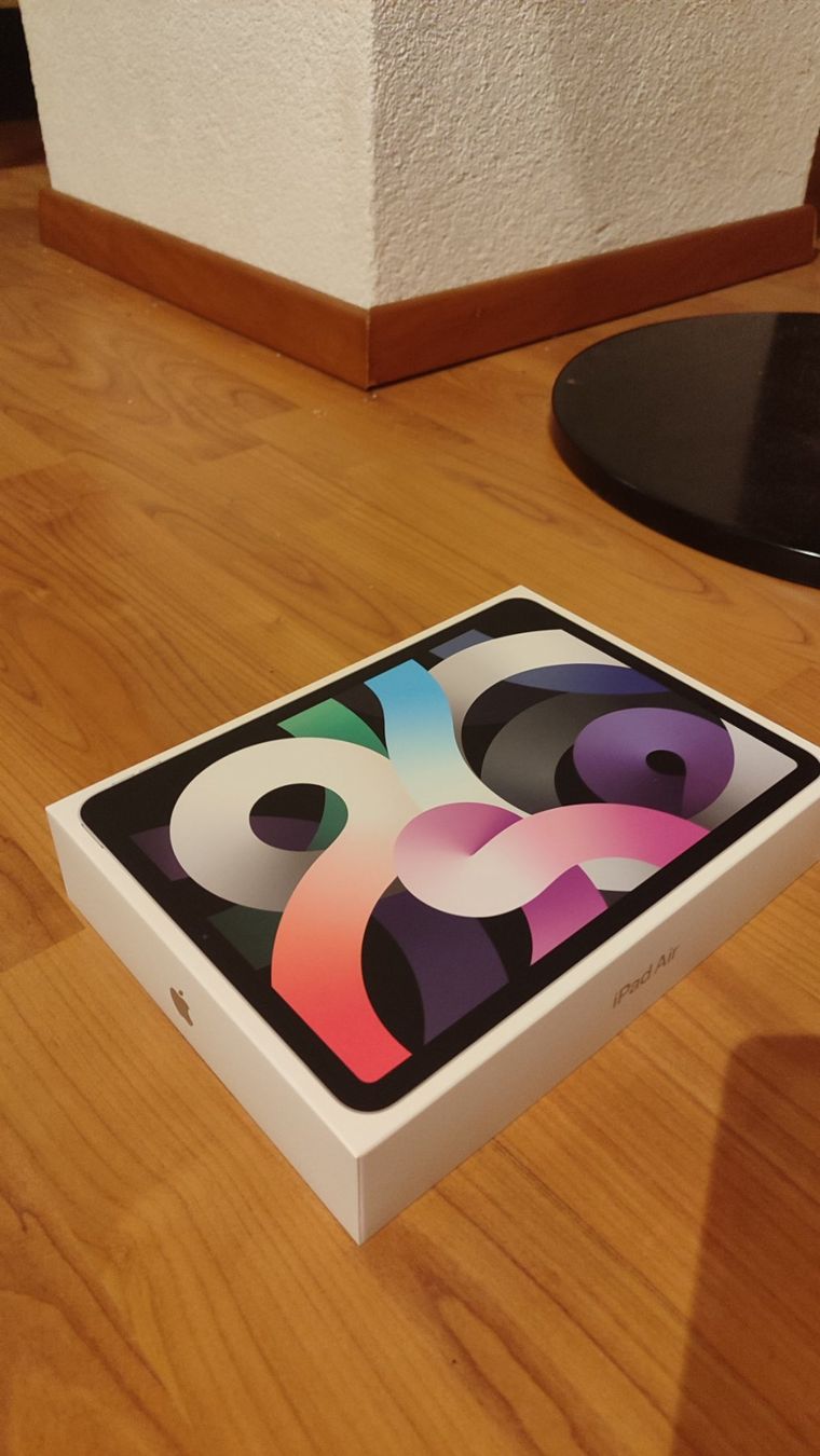 Apple Tablet PC: iPad Air 4. Generation, Guter Zustand – Usato da Brüttisellen venduto da nic_xm7s 3