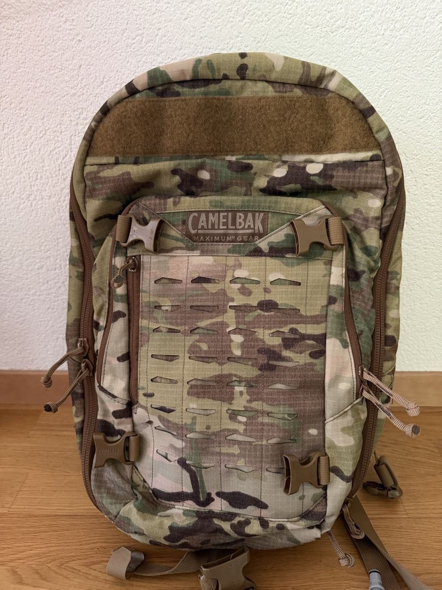 Camelbak Zaini: Camelbak SPARTA 30L backpack multicam + 3L hydration bladder – Nuovo (secondo la descrizione) da La Tour-de-Peilz venduto da bma_s97h 1