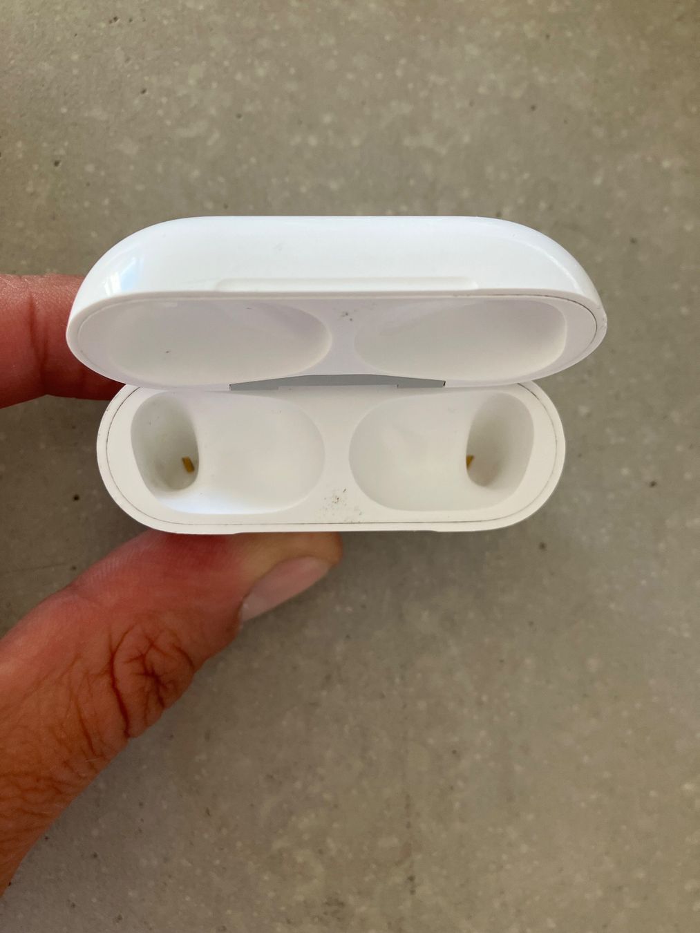Apple Cuffie: APPLE Air Pods Pro 2 – Usato da Lausanne venduto da mr.v 3
