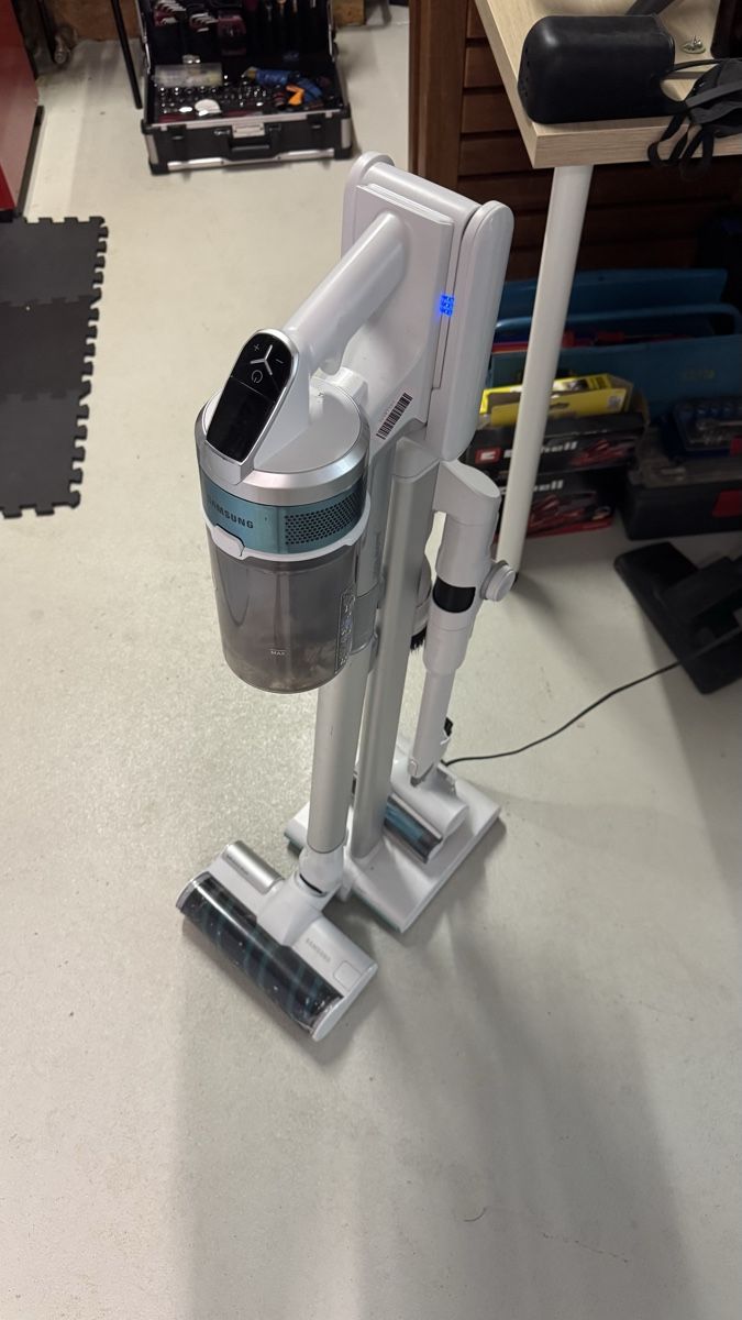 Samsung Staubsauger & Zubehör: Samsung Bespoke Jet Vacuum Cleaner Used – Gebraucht aus Winterthur von Kevin.Prandini