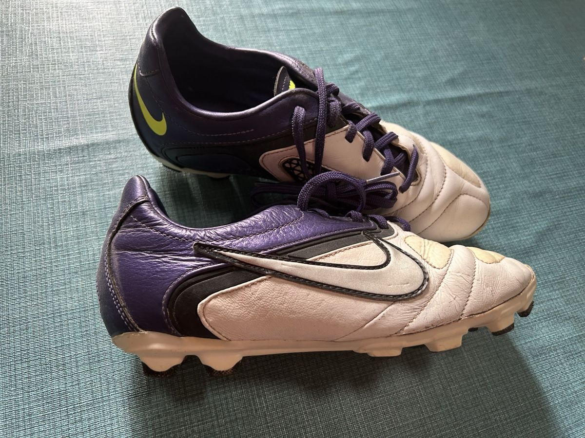 Nike Scarpe da uomo: Chaussures de foot Nike 38 – Usato da Genève venduto da mar_qdh8