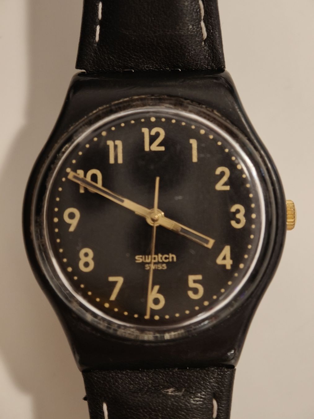 Swatch Montres: Swatch Watch Black Leather Strap Analog – D'occasion à Bellmund par jea_9xst 2