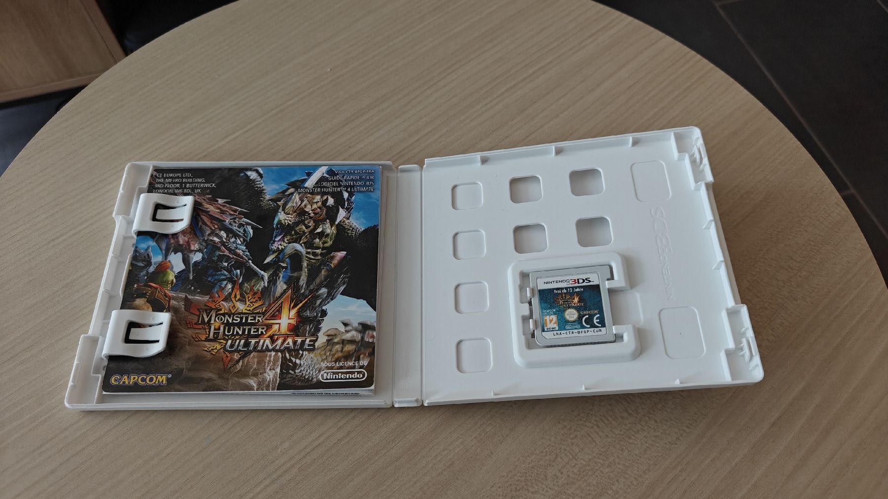 Nintendo Giochi: Monster Hunter 4 Ultimate 3DS – Nuovo (secondo la descrizione) da La Chaux-de-Fonds venduto da rem_mqg8 1