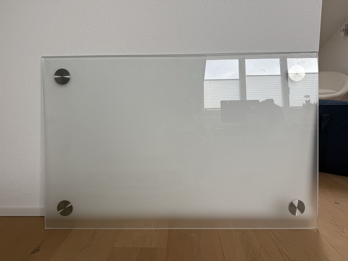 Tavoli: Tisch aus Milchglas – Usato da Münsingen venduto da saenny79 5