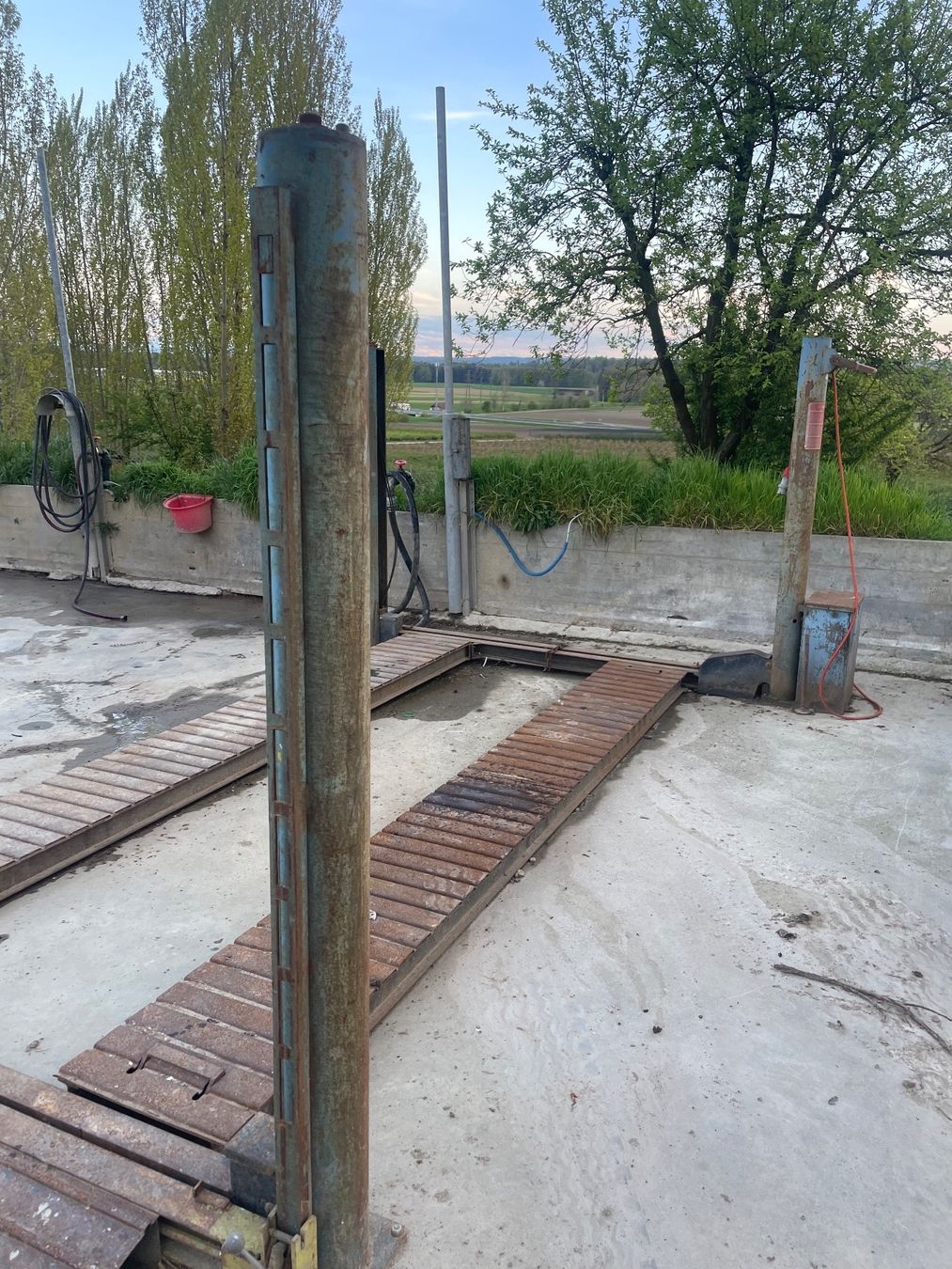 Hebebühne & Wagenheber: Hebebühne – Gebraucht aus Rheinau von  1