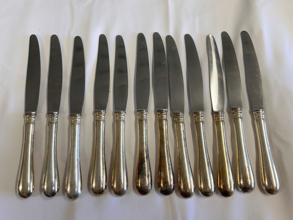 Besteck: 12 Fleischmesser, Silber – Gebraucht aus Kehrsiten von fot_55m5 2