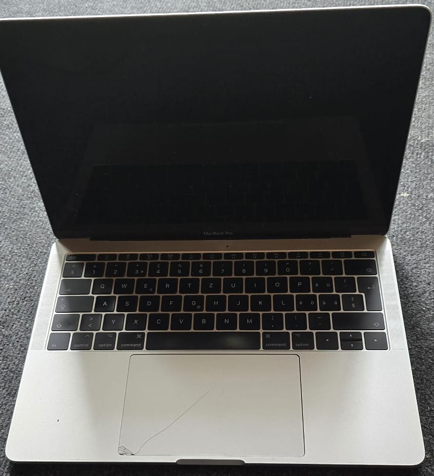 Apple Portables: Apple MacBook Pro Defekt  – Défectueux à Mägenwil par Sleidina