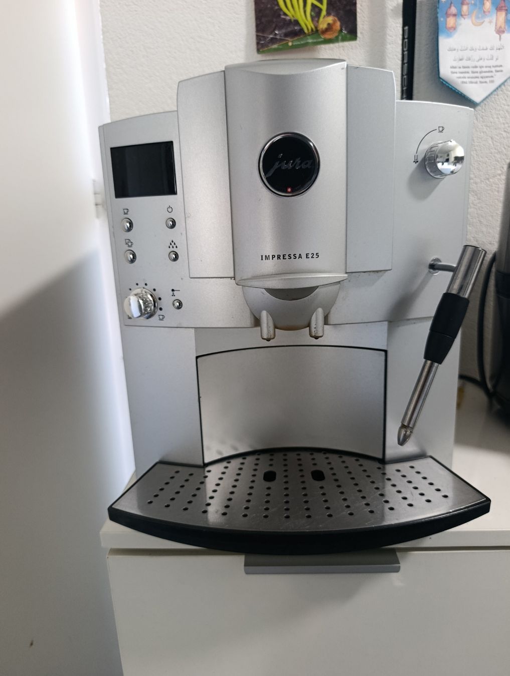 Jura Macchine per caffè & Macchine per espresso: jura impressa E25 machine a cafe – Usato da Monthey venduto da Sws5 2