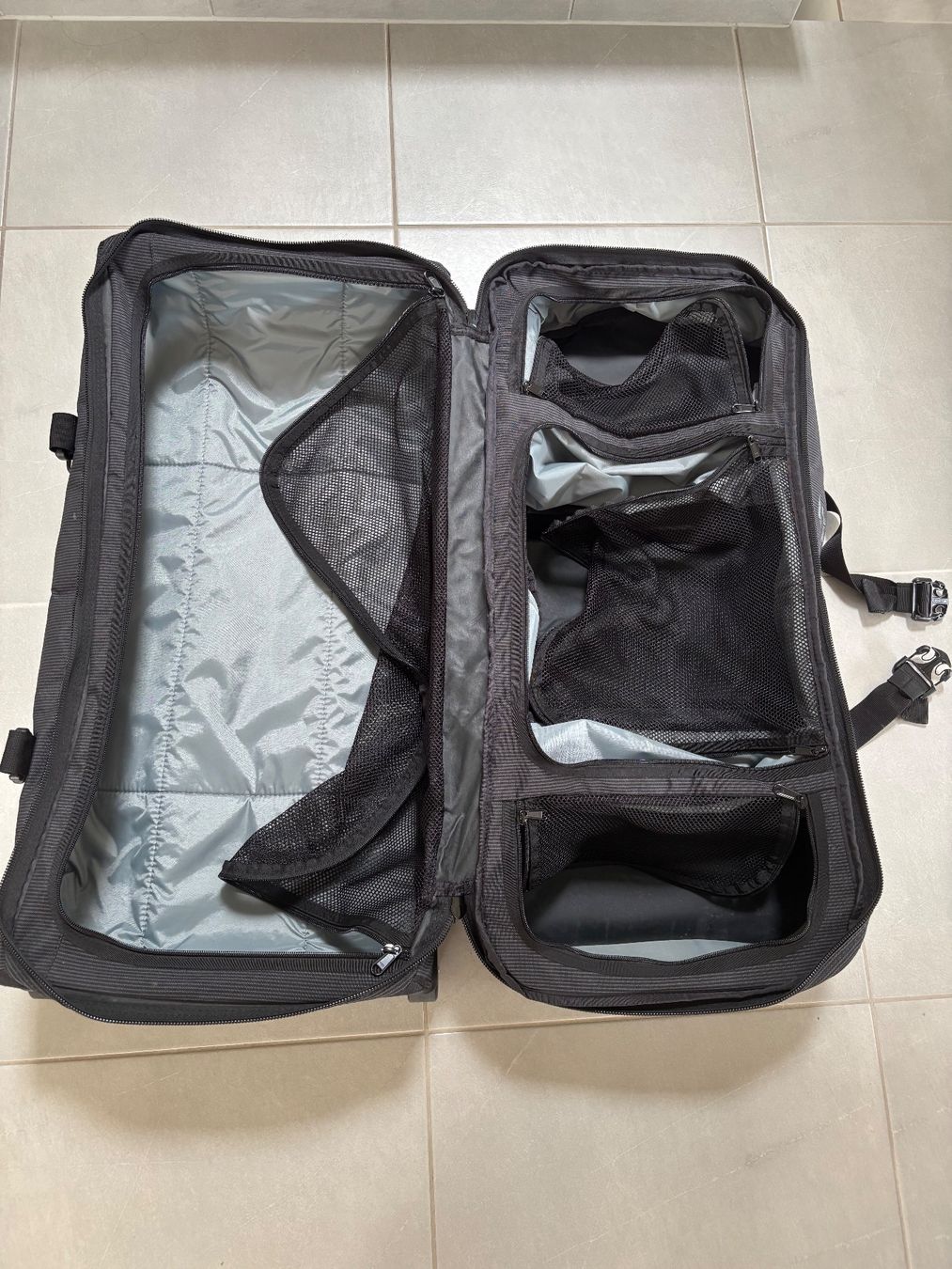 Dakine Valises de voyage: Dakine Reisekoffer – D'occasion à Büsserach par vimeco.43 4