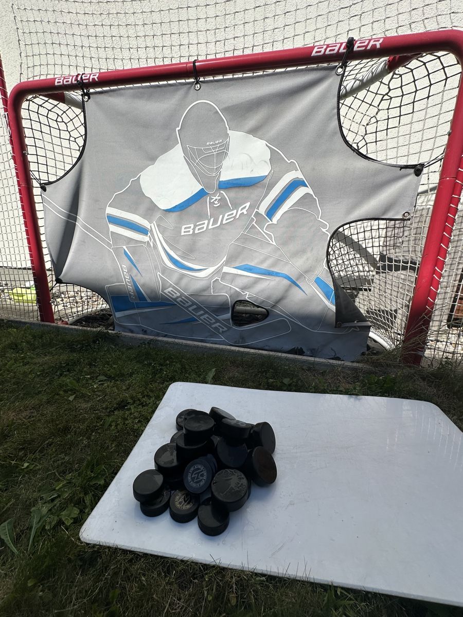 Porte da calcio e da hockey: Hockey Tor Bauer mit Zubehör – Usato da Zuerich venduto da Elduende 1