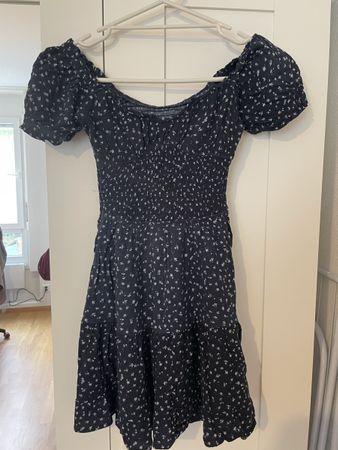 Bershka xs dress