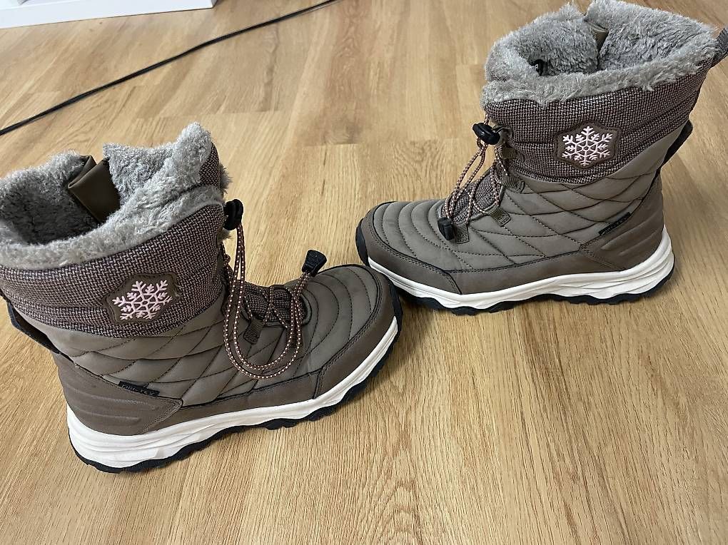 Scarpe da donna: Winterschuhe Gr 38 – Usato da Klingnau venduto da Miklo83
