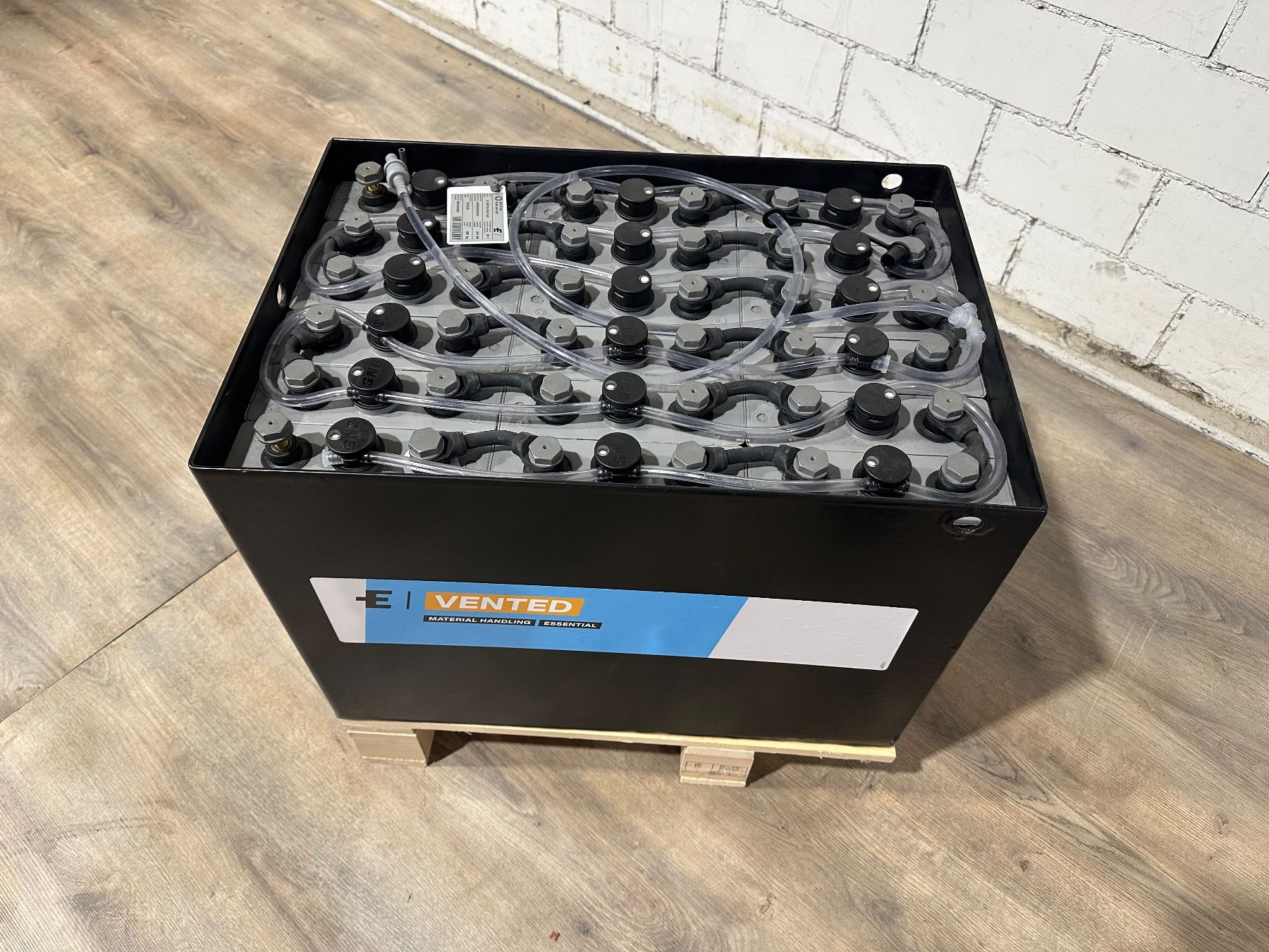 Tutte le macchine: 36 V Batterie Neu Scheuersaugmaschine – Usato da Bettwiesen venduto da chili1 1