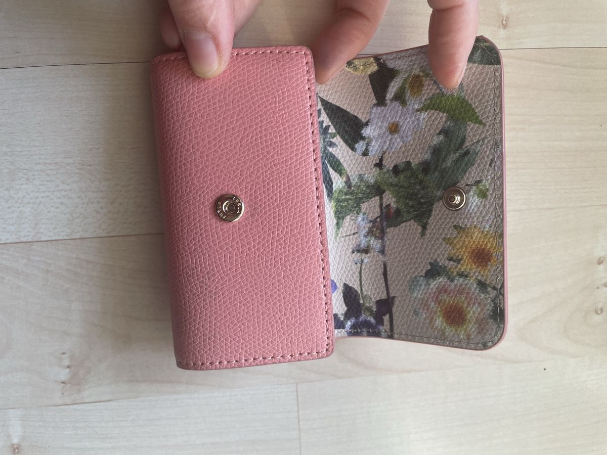 Coccinelle Sonstige Kleidung & Accessoires: Furls Leder Schlüsseletui  – Gebraucht aus Schaffhausen von bmi_5j58 1