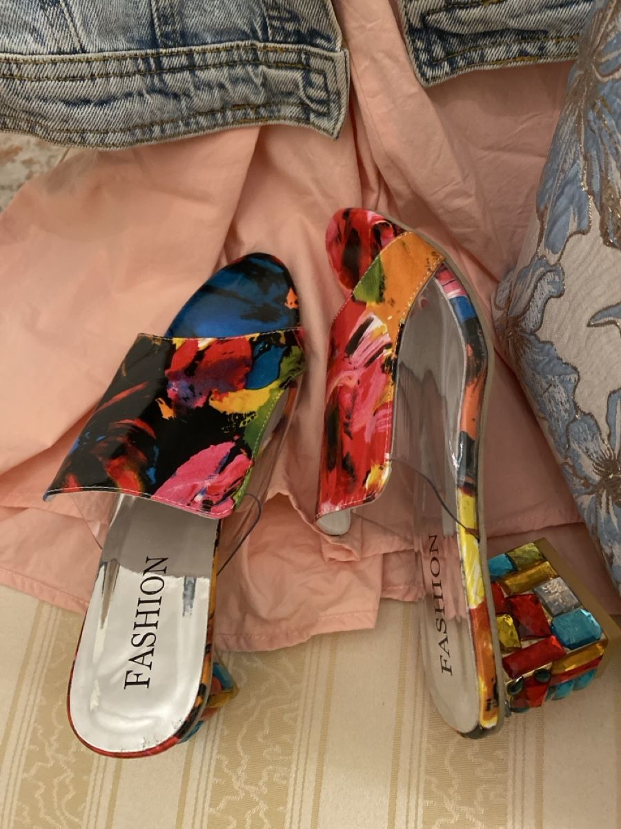 Damenschuhe: Sommer Trend: Transparente Sandaletten Gr. 40 – Neu (gemäss Beschreibung) aus Bettlach von Aresdiego 2