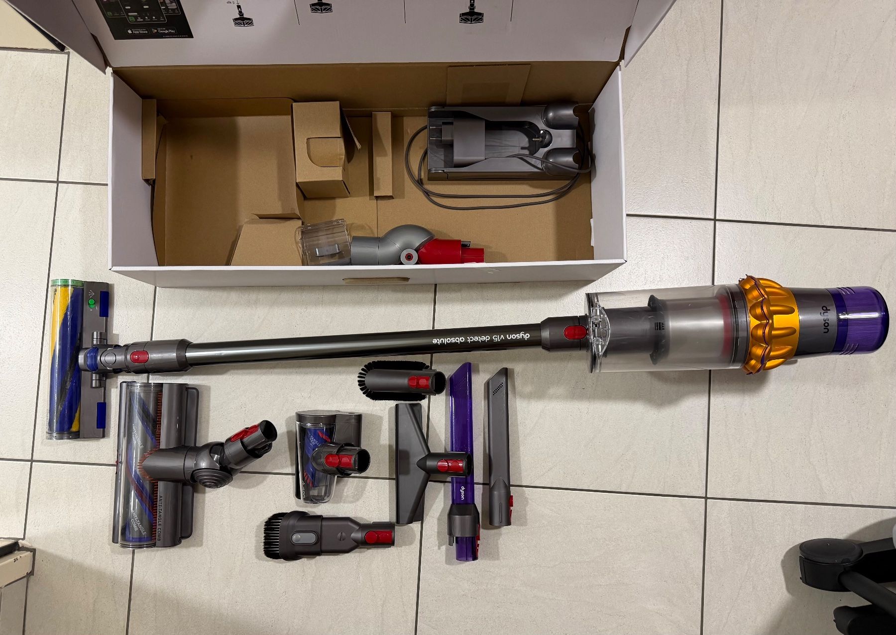 Dyson Aspirateurs & Accessoires: Dyson V15 detect absolute – D'occasion à Wohlen AG par PlausibeI 1