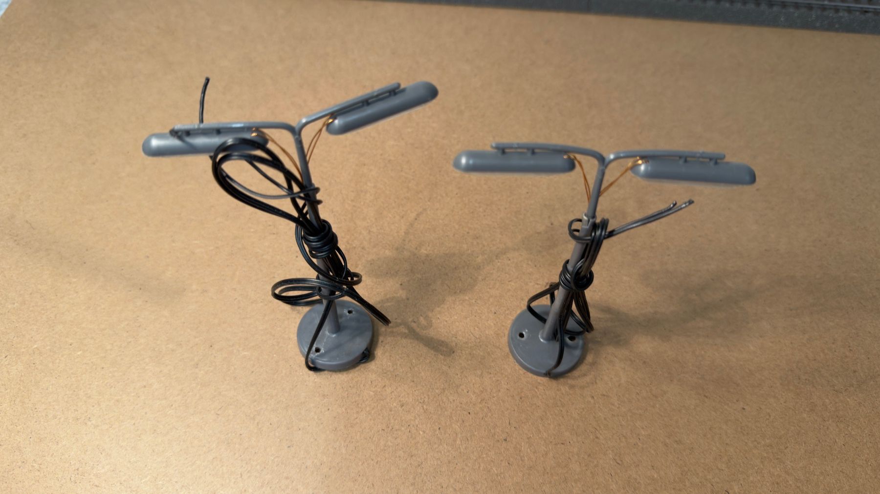 Modelleisenbahnen: Modelleisenbahn Licht 2x in EVP – Gebraucht aus Schlieren von rat_lq6b 2