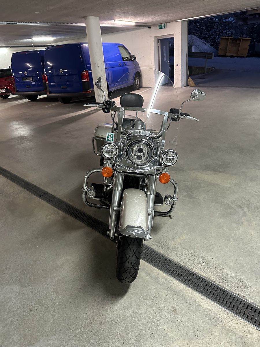 Harley-Davidson Cruisers: Harley Davidson FLHR Road King  – D'occasion à Ibach par revilo123 1