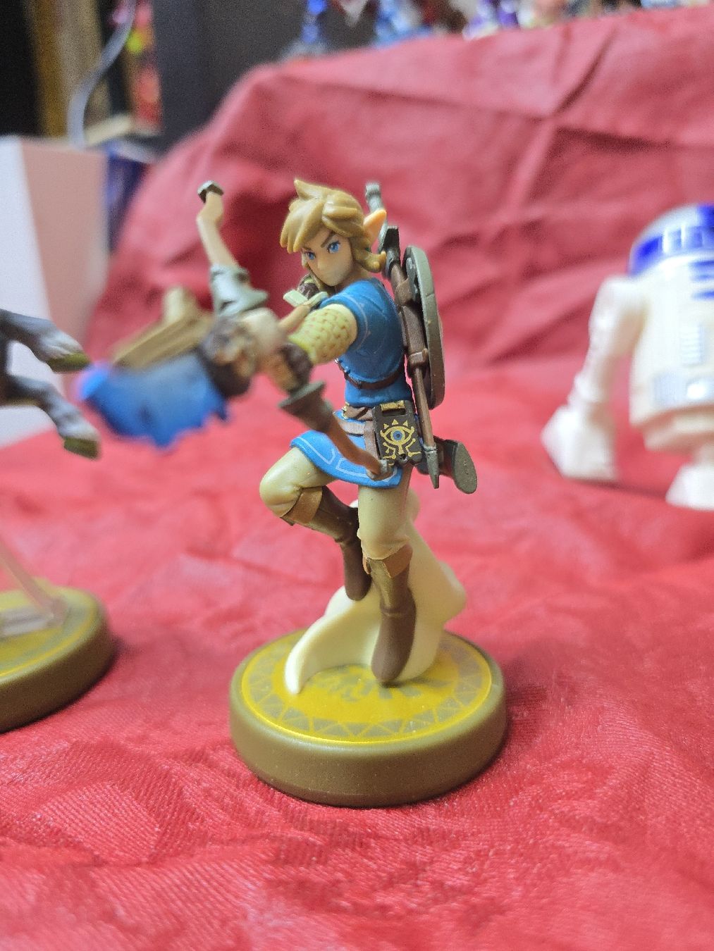 Nintendo Statuette: Figurines Zelda et R2-D2 lot – Usato da Carouge GE venduto da Mon_petit_grenier_27 6