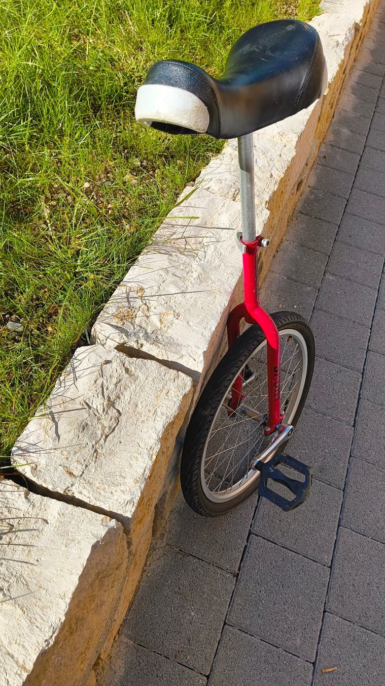 Biciclette: Rotes Einrad gebraucht guter Zustand – Usato da Stein AG venduto da fri_vpb8 1