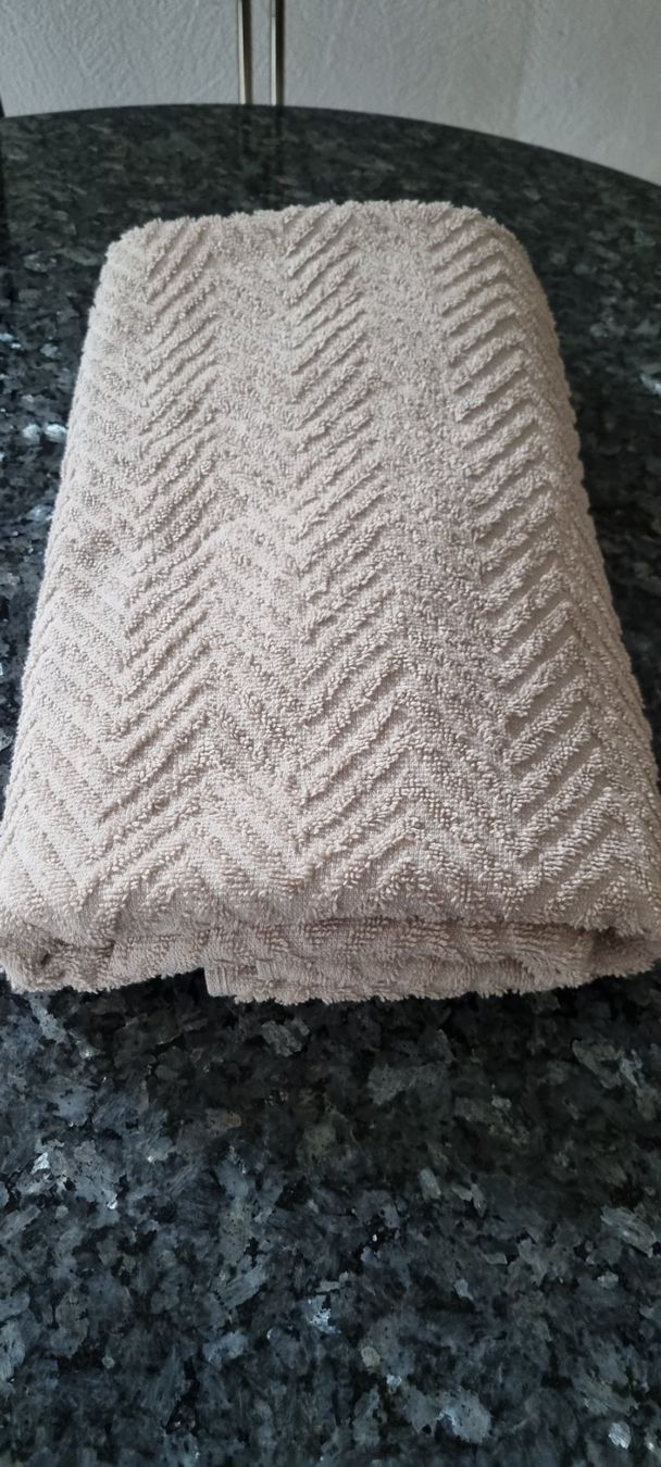 Foulard & Sciarpe: Beige Duschtuch mit Muster - Kuschelig weich! – Nuovo (secondo la descrizione) da egliswil venduto da Maggy6