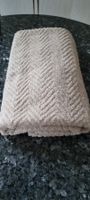 Beige Duschtuch mit Muster - Kuschelig weich!