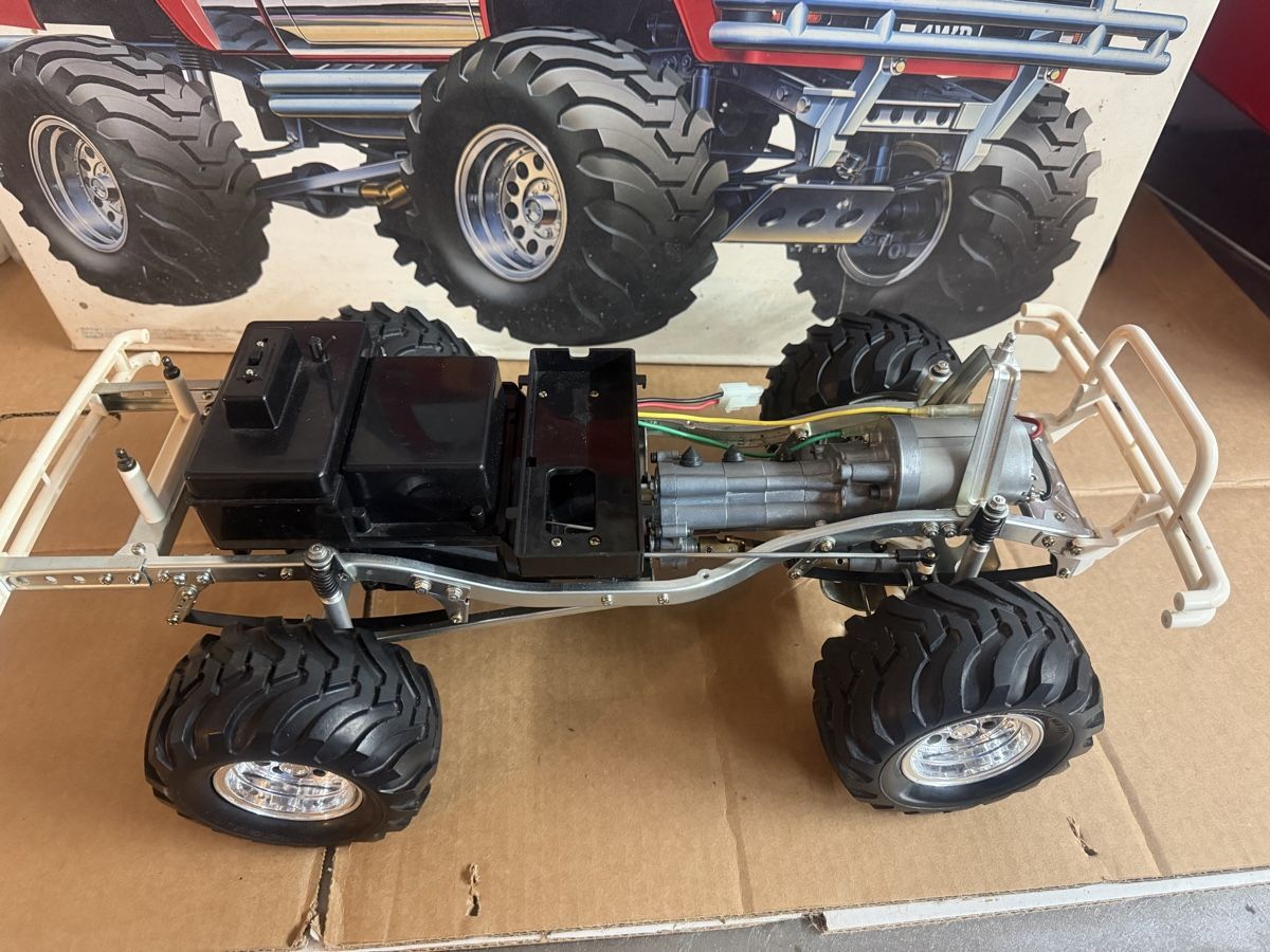 Tamiya Modellismo RC: Tamiya Mountaineer 58111 – Usato da Villarepos venduto da manotas 3