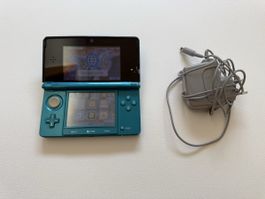 Console portable Nintendo 3DS bleu avec chargeur et SD