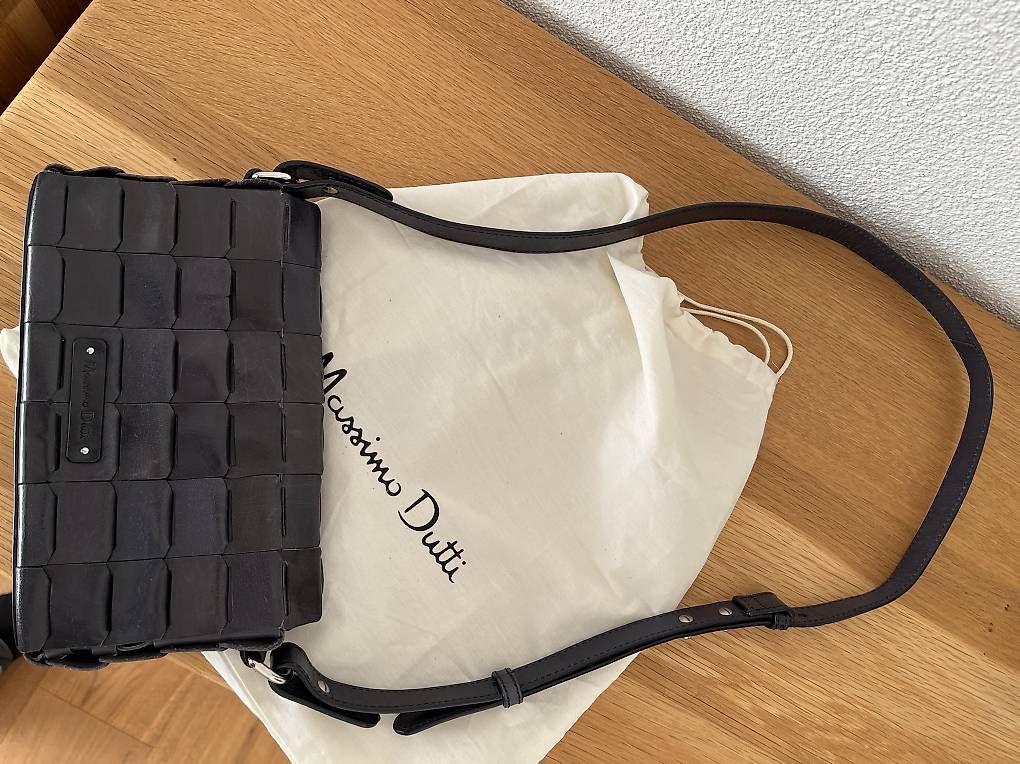 Taschen für Damen: Massimo Dutti Handtasche – Gebraucht aus Oftringen von sdo_5gdp 1