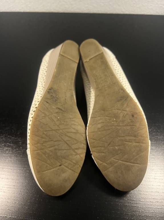Scarpe da donna: Weisse Keilpumps Damenschuhe Gr. 39 – Usato da Au SG venduto da ali_j87n 3