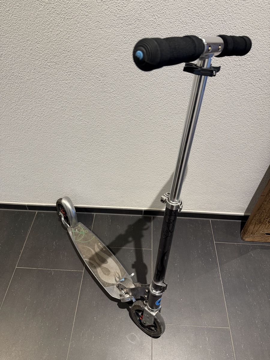 Micro Kickboard: Micro Scooter, gebraucht, aber guter Zustand – Gebraucht aus Kreuzlingen von Littelmisssunshine